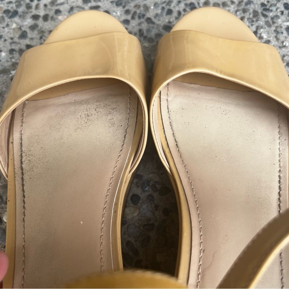 Tory Birch Abena Wedge Platform Sandals 8.5M Nude Patent Leather Gold Hardware - Picture 11 of 16